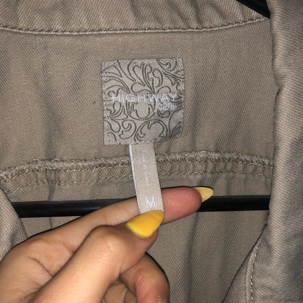 Vest - Picture 2 of 3